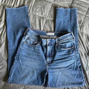 Abercrombie Ultra High Rise Ankle Straight size 30 XLong